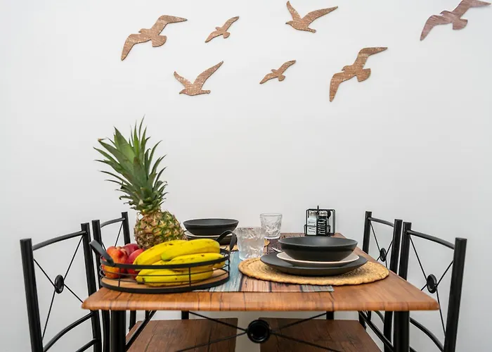 Апартаменти Wave 1 Min Walk To Near Center